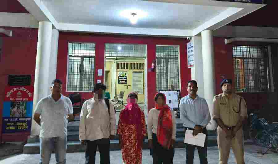 ऑपरेशन स्माइल के तहत दून पुलिस लगातार बिखेर रही मायूस चेहरों पर मुस्कान, सेलाकुई क्षेत्र से गुमशुदा युवती को पुलिस ने दिल्ली से सकुशल बरामद कर किया परिजनो के सुपुर्द