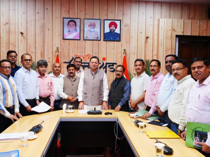 मुख्यमंत्री धामी से उत्तराखंड डिप्लोमा इंजीनियर्स महासंघ की वार्ता, समाधान की दिशा में पहल