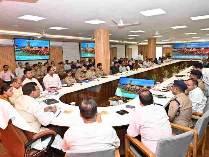 मुख्य सचिव ने की कुंभ मेला-2027 की तैयारियों की समीक्षा, विभिन्न संगठनों से भी कुंभ मेला की व्यवस्थाओं को लेकर किया विचार-विमर्श, सभी व्यवस्थाओं को समय से पूरा करने के निर्देश