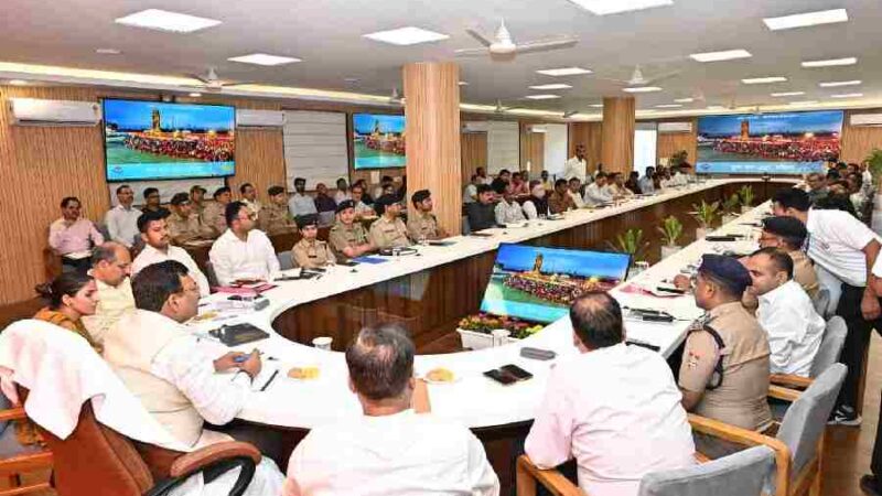 मुख्य सचिव ने की कुंभ मेला-2027 की तैयारियों की समीक्षा, विभिन्न संगठनों से भी कुंभ मेला की व्यवस्थाओं को लेकर किया विचार-विमर्श, सभी व्यवस्थाओं को समय से पूरा करने के निर्देश