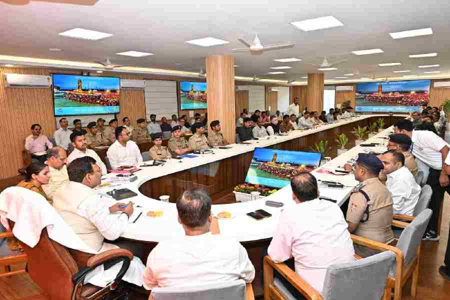 मुख्य सचिव ने की कुंभ मेला-2027 की तैयारियों की समीक्षा, विभिन्न संगठनों से भी कुंभ मेला की व्यवस्थाओं को लेकर किया विचार-विमर्श, सभी व्यवस्थाओं को समय से पूरा करने के निर्देश