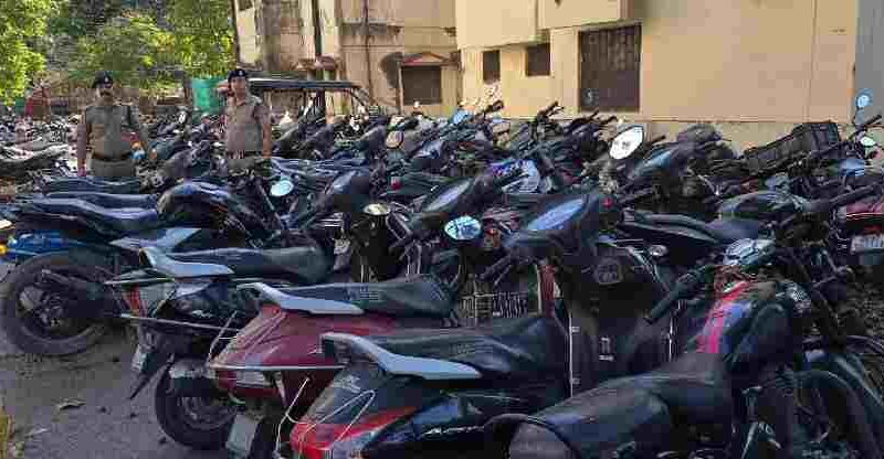 चेकिंग के दौरान प्रेमनगर पुलिस की बड़ी कार्यवाही, शराब पीकर वाहन चलाने वाले 2 वाहन चालको को किया गिरफ्तार, ड्रिंक एडं ड्राईव , मोडिफाईड साईलेंसर एवं रैश ड्राइविंग में 52 दुपहिया वाहन किये सीज