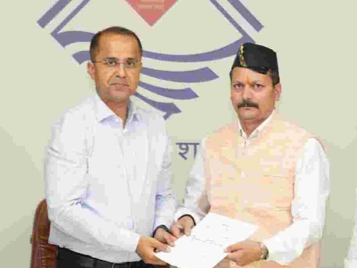 ध्रुव रौतेला ने मीडिया सलाहकार समिति के उपाध्यक्ष का किया पदभार ग्रहण, सचिव सूचना शैलेश बगौली से की भेंट