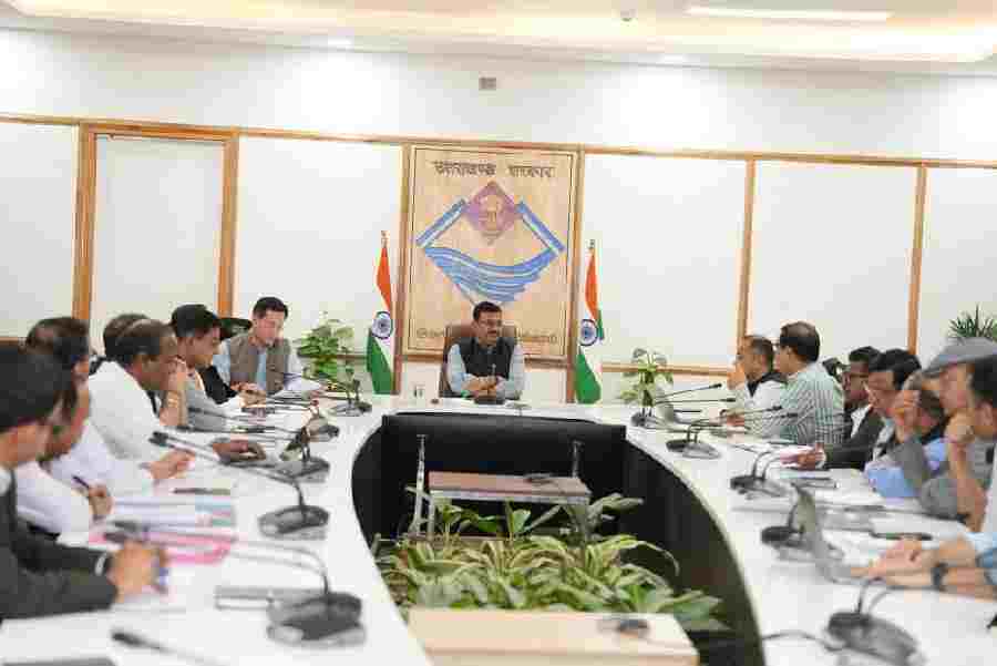 मुख्य सचिव ने ली चारधाम यात्रा की तैयारियों को लेकर बैठक, सम्बन्धित विभागों से ली अद्यतन स्थिति की जानकारी