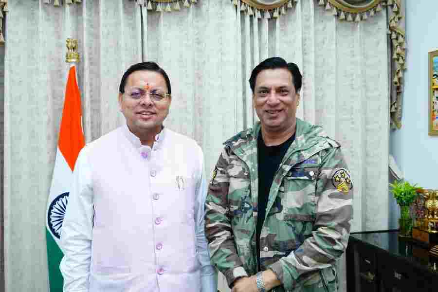 मुख्यमंत्री धामी से फिल्म निर्माता-निर्देशक मधुर भंडारकर की मुलाकात, उत्तराखंड को देश का अग्रणी फिल्म शूटिंग हब बनाने का संकल्प