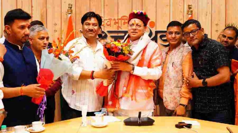 चारधाम में यात्रियों की संख्या सीमित न करने के राज्य सरकार के निर्णय का स्वागत, तीर्थ पुरोहितों, होटल एवं ट्रैवल संगठनों ने मुख्यमंत्री धामी का जताया आभार