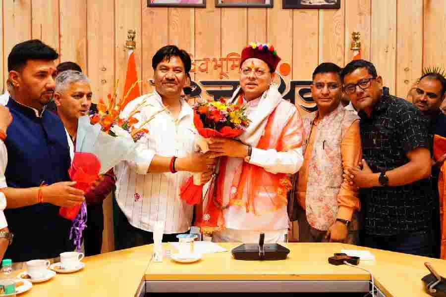 चारधाम में यात्रियों की संख्या सीमित न करने के राज्य सरकार के निर्णय का स्वागत, तीर्थ पुरोहितों, होटल एवं ट्रैवल संगठनों ने मुख्यमंत्री धामी का जताया आभार