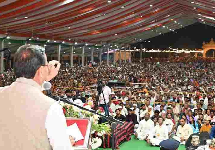 सीएम धामी ने हरिद्वार में सद्भावना सम्मेलन से सामाजिक एकता का दिया संदेश, मुख्यमंत्री धामी ने ‘वसुधैव कुटुम्बकम’ की भावना को बताया भारत की पहचान