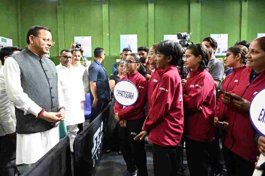 सीएम धामी ने बहुद्देशीय क्रीड़ा हॉल में 87वें इंटर स्टेट जूनियर एवं यूथ नेशनल टेबल टेनिस चैंपियनशिप का किया शुभारंभ, मुख्यमंत्री ने टेबल टेनिस खेलकर खिलाड़ियों का उत्साहवर्धन भी किया