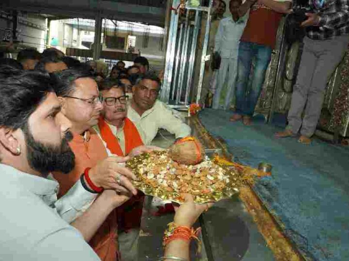 मुख्यमंत्री धामी ने राजस्थान के सीकर जनपद में स्थित आस्था के प्रमुख केंद्र बाबा खाटू श्याम मंदिर पहुंचकर किया विधिवत दर्शन एवं पूजन