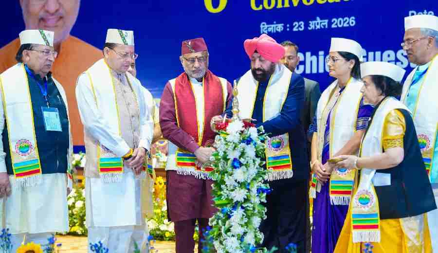 उपराष्ट्रपति ने एम्स ऋषिकेश के छठे दीक्षांत समारोह को किया संबोधित, उपराष्ट्रपति ने स्नातकों से सहानुभूति, सत्यनिष्ठा और राष्ट्र निर्माण के प्रति प्रतिबद्धता के साथ सेवा करने का किया आह्वान