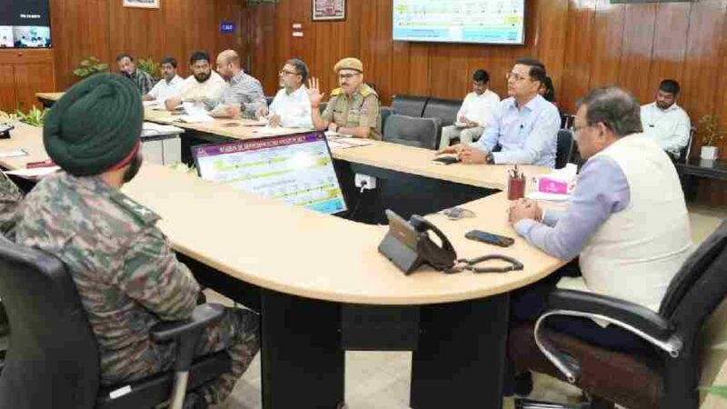 मुख्य सचिव ने चारधार यात्रा मार्गों के मानसून सीजन से पहले दुरूस्तीकरण को लेकर लोक निर्माण विभाग, बीआरओ, एनएचएआई एवं राष्ट्रीय राजमार्ग के अधिकारियों के साथ की समन्वय बैठक