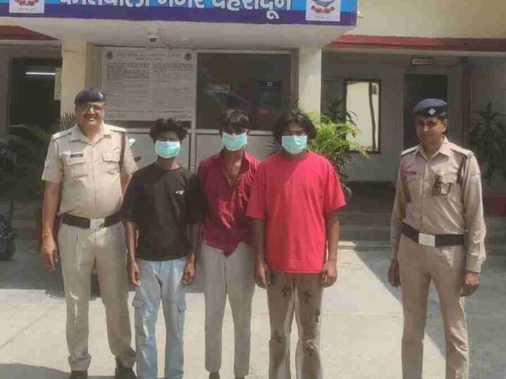सार्वजनिक स्थान पर उत्पात मचाकर शांति व्यवस्था भंग करने वाले 3 अभियुक्तो को दून पुलिस ने किया गिरफ्तार