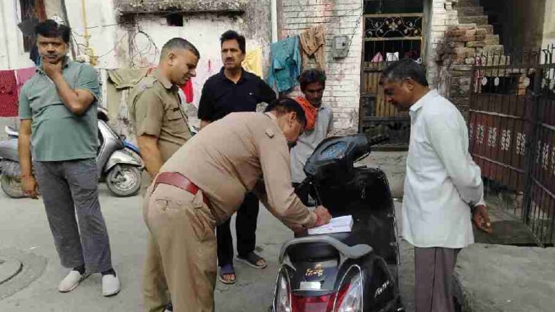 पुलिस की अलग- अलग टीमों द्वारा बाहरी व्यक्तियों के सत्यापन की कार्यवाही, 12 संदिग्ध व्यक्तियों का 81 पुलिस एक्ट में चालान कर किया गया जुर्माना