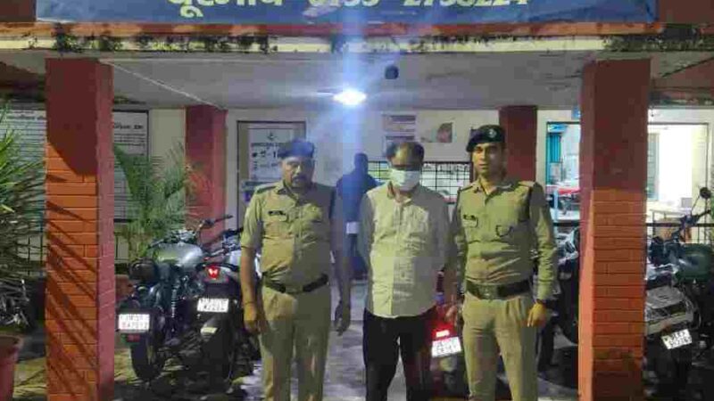 राष्ट्रीय पार्टी के वरिष्ठ नेताओं से ठगी करने वाले अन्तर्राज्जीय ठग गिरोह का सरगना चढा दून पुलिस के हत्थे, स्वंय को राष्ट्रीय कांग्रेस पार्टी के वरिष्ठ पदाधिकारी का निजी सचिव बताकर एक महिला जनप्रतिनिधि से की थी ठगी
