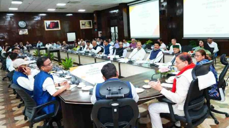बिना तैयारी बैठक में पहुंचे अधिकारियों पर सीएम धामी सख्त, जताई कड़ी नाराजगी, मुख्यमंत्री बोले-मुख्यमंत्री घोषणाएं सरकार की सर्वाेच्च प्राथमिकता