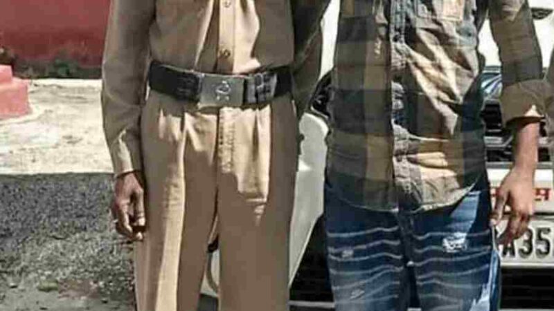 कैण्ट क्षेत्र हुई चोरी की घटना में गिरोह के एक अभियुक्त को पुलिस ने किया गिरफ्तार