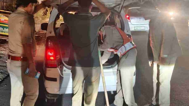एसएसपी देहरादून के निर्देशों पर सम्पूर्ण जनपद में दून पुलिस द्वारा लगातार चलाया जा रहा सघन चेकिंग अभियान, देर रात्रि में घूम रहे 1 हज़ार से अधिक व्यक्तियों से की पूछताछ, 14 संदिग्धों को हिरासत में लेकर लाया गया थाने