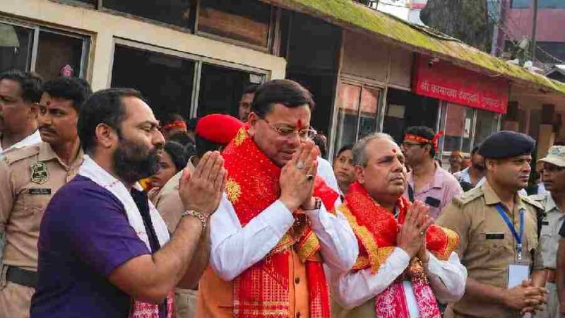 मुख्यमंत्री धामी ने गुवाहाटी (असम) में स्थित कामाख्या देवी मंदिर में की पूजा-अर्चना