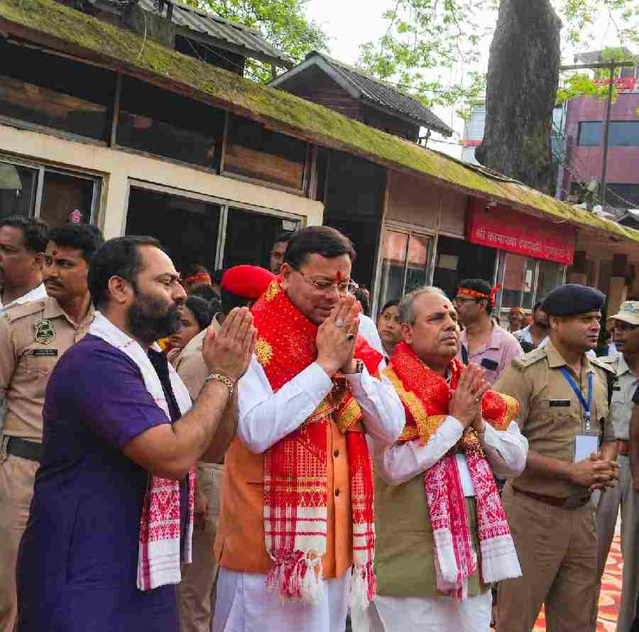 मुख्यमंत्री धामी ने गुवाहाटी (असम) में स्थित कामाख्या देवी मंदिर में की पूजा-अर्चना