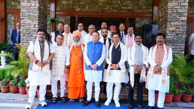 सीएम धामी से ओबीसी वेलफेयर पार्लियामेंट्री कमेटी के प्रतिनिधिमण्डल ने की भेंट