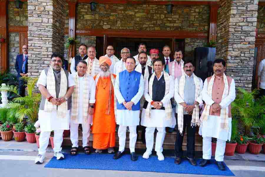 सीएम धामी से ओबीसी वेलफेयर पार्लियामेंट्री कमेटी के प्रतिनिधिमण्डल ने की भेंट