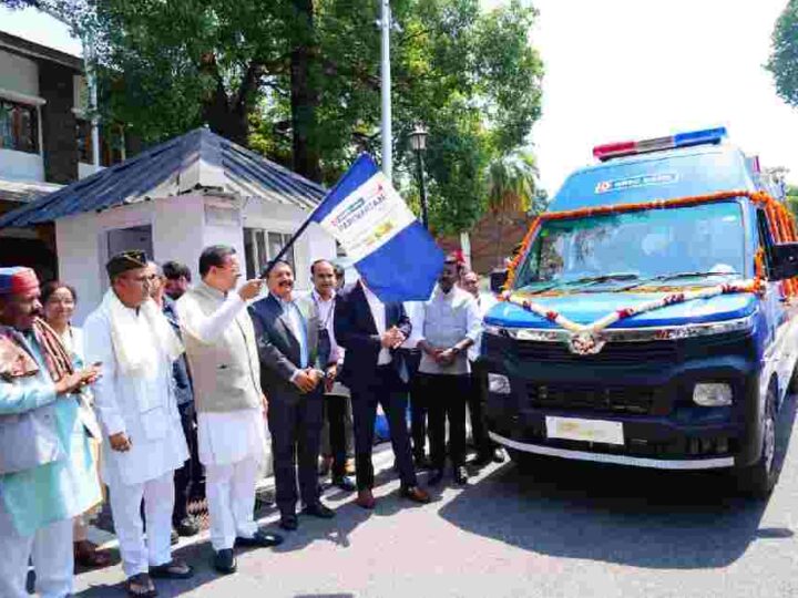 मुख्यमंत्री धामी ने एचडीएफसी बैंक द्वारा प्रदत्त 4 अत्याधुनिक एम्बुलेंस का किया फ्लैग ऑफ