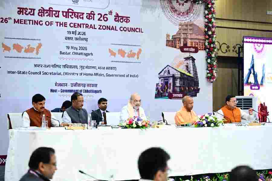 मुख्यमंत्री धामी ने बस्तर में आयोजित मध्य क्षेत्रीय परिषद् की 26वीं बैठक में किया प्रतिभाग, मां नंदा राजजात यात्रा और 2027 कुंभ मेले के सफल आयोजन हेतु समन्वय एवं सहयोग पर हुई चर्चा