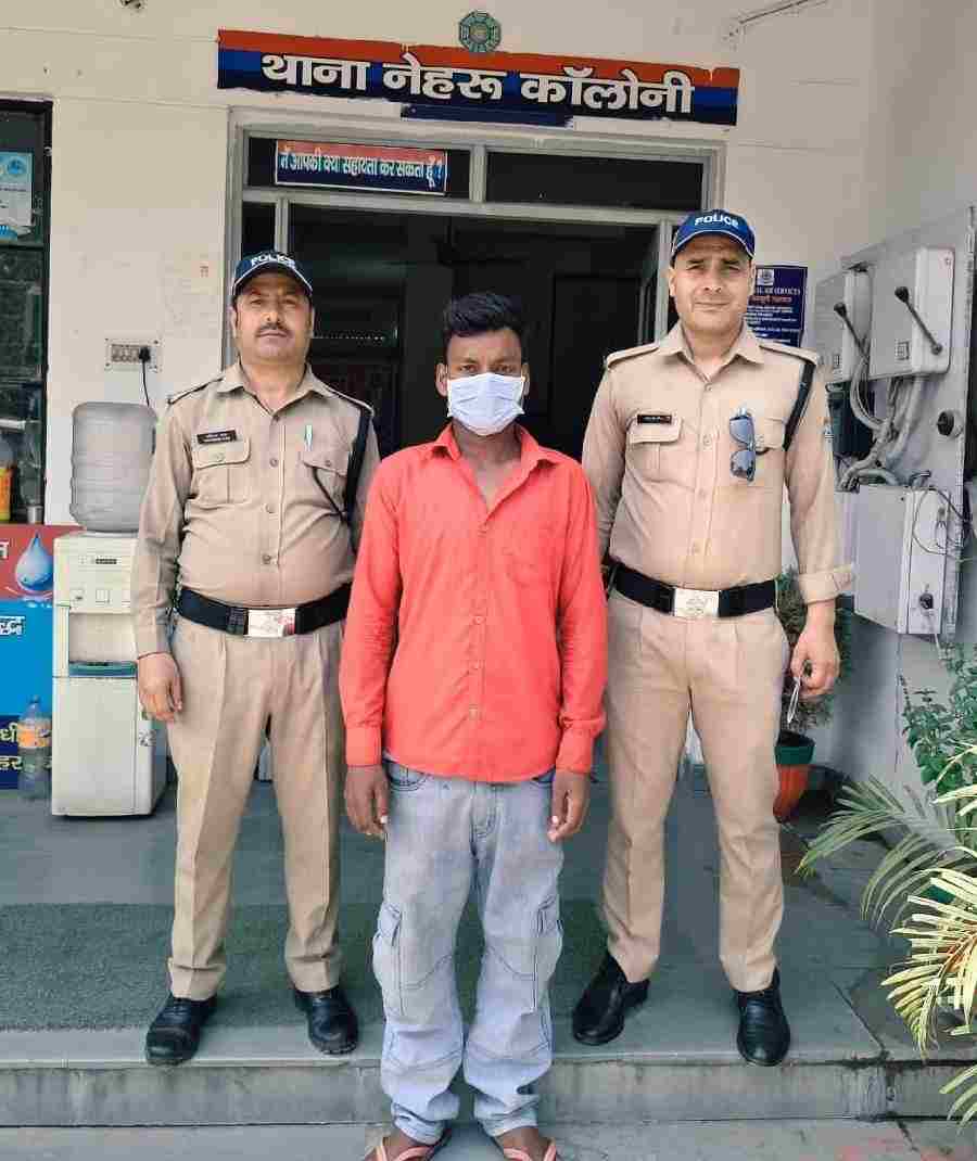 ऑपरेशन प्रहार के तहत दहेज हत्या में वांछित इनामी अभियुक्त को पुलिस ने बिहार से किया गिरफ्तार