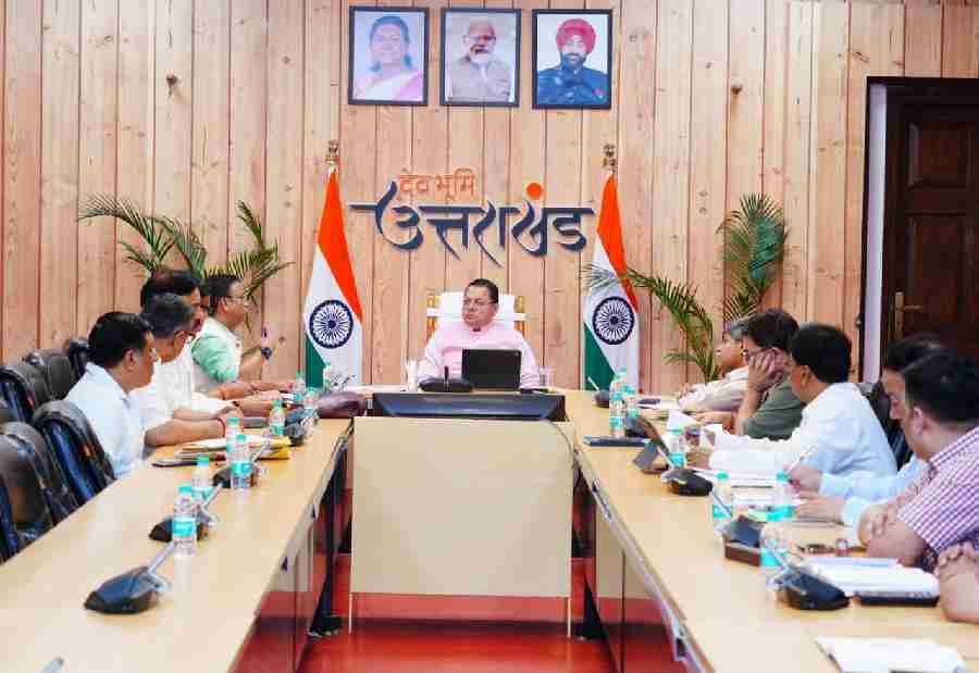 मुख्यमंत्री ने वनाग्नि नियंत्रण, पेयजल, स्वास्थ्य एवं मानसून तैयारियों की समीक्षा की, फॉरेस्ट गार्ड के एक हजार पदों पर होगी नई नियुक्तियां – मुख्यमंत्री