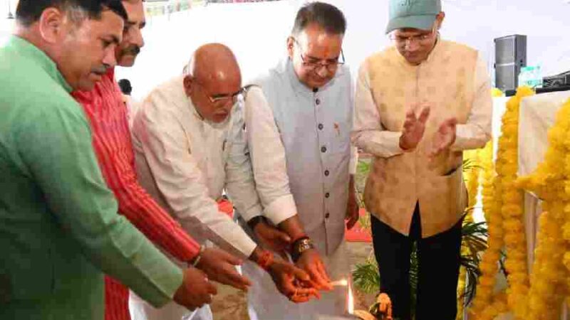 प्रदेश में सहसपुर के ढ़ाकी गांव से कृषि मंत्री गणेश जोशी ने किया देशव्यापी “खेत बचाओ अभियान” का शुभारंभ, प्रदेश में एक माह तक चलेगा खेत बचाओ अभियान, कृषि मंत्री गणेश जोशी बोले -खेत बचेगा तो देश बचेगा
