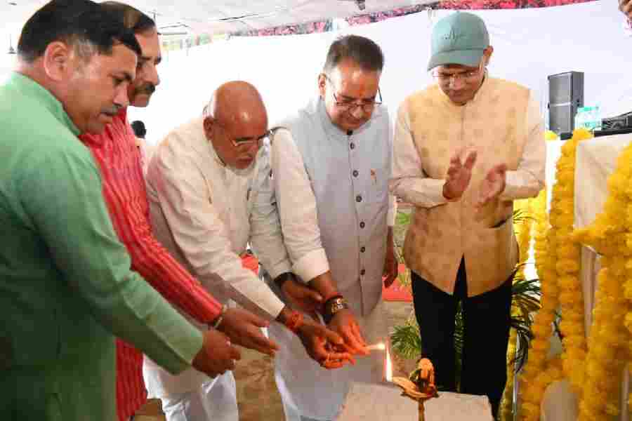 प्रदेश में सहसपुर के ढ़ाकी गांव से कृषि मंत्री गणेश जोशी ने किया देशव्यापी “खेत बचाओ अभियान” का शुभारंभ, प्रदेश में एक माह तक चलेगा खेत बचाओ अभियान, कृषि मंत्री गणेश जोशी बोले -खेत बचेगा तो देश बचेगा