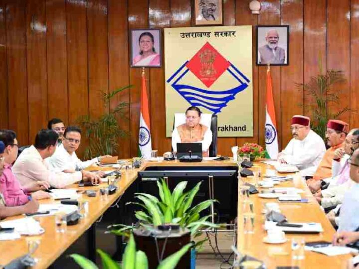 मुख्यमंत्री धामी ने चारधाम यात्रा व्यवस्थाओं की उच्चस्तरीय समीक्षा बैठक के दौरान अधिकारियों को दिये निर्देश, चारधाम यात्रा प्रबंधन का मूल मंत्र हो ‘सुरक्षित यात्रा, सुगम दर्शन और सतत संवाद‘-मुख्यमंत्री