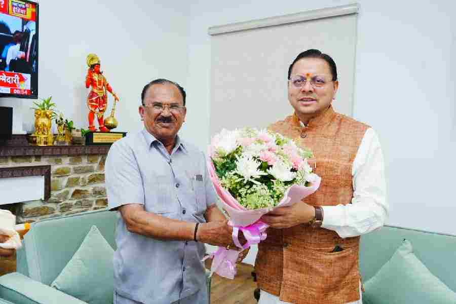 मुख्यमंत्री धामी से राजस्थान विधानसभा अध्यक्ष वासुदेव देवनानी ने की शिष्टाचार भेंट