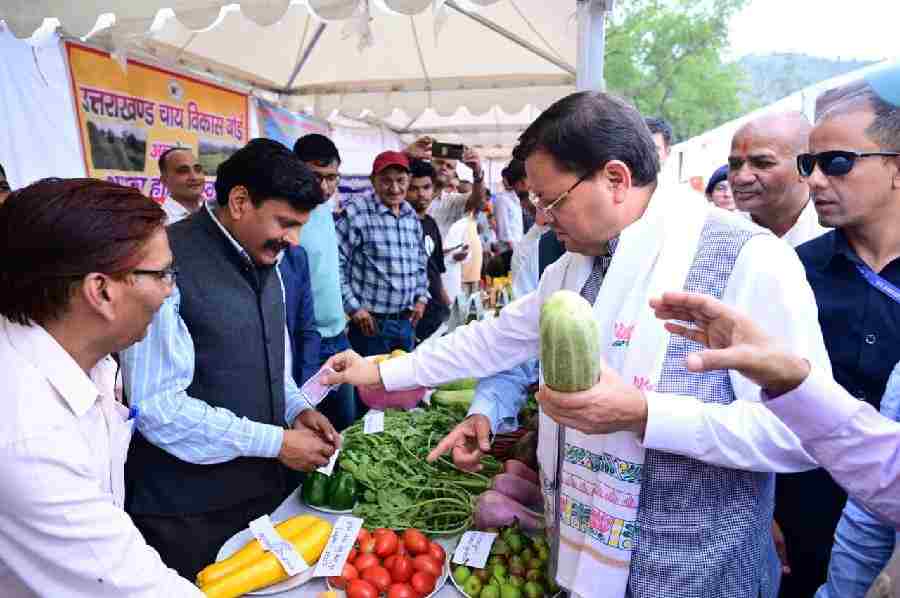 खेत बचाओ अभियान को जनांदोलन बनाने का आह्वान, किसानों ने लिया मिट्टी और कृषि संरक्षण का संकल्प, किसानों के हित में हो रहा कार्य, बढ़ रही है आय – मुख्यमंत्री