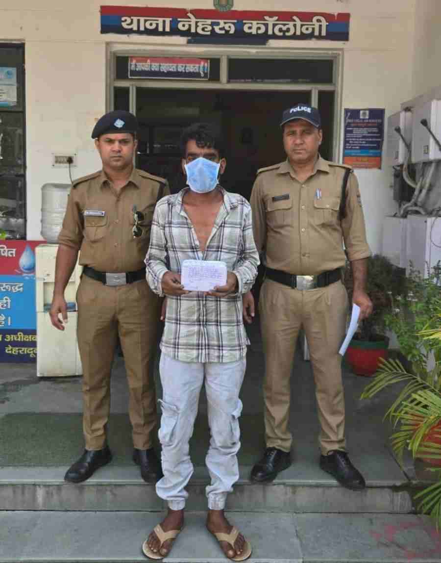 नेहरू कॉलोनी क्षेत्र में हुई नकबजनी की घटना का 36 घंटे के अंदर दून पुलिस ने किया खुलासा, घटना को अंजाम देने वाला शातिर हिस्ट्रीशीटर आया गिरफ्त में