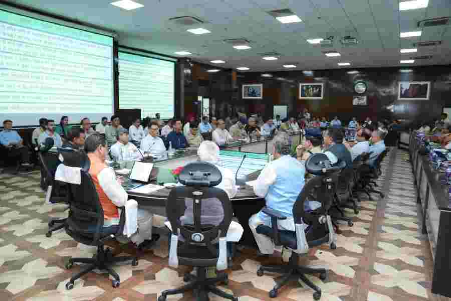 सीएम धामी ने मानसून सीजन की तैयारियों की समीक्षा करते हुए अधिकारियों को दिए निर्देश, मानसून से पहले सभी तैयारियां पूरी करें अधिकारी- मुख्यमंत्री