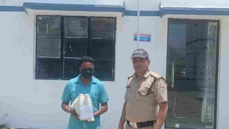 चाय की दुकान की आड़ में लोगों को शराब पिलाने वाले अभियुक्त को दून पुलिस ने किया गिरफ्तार