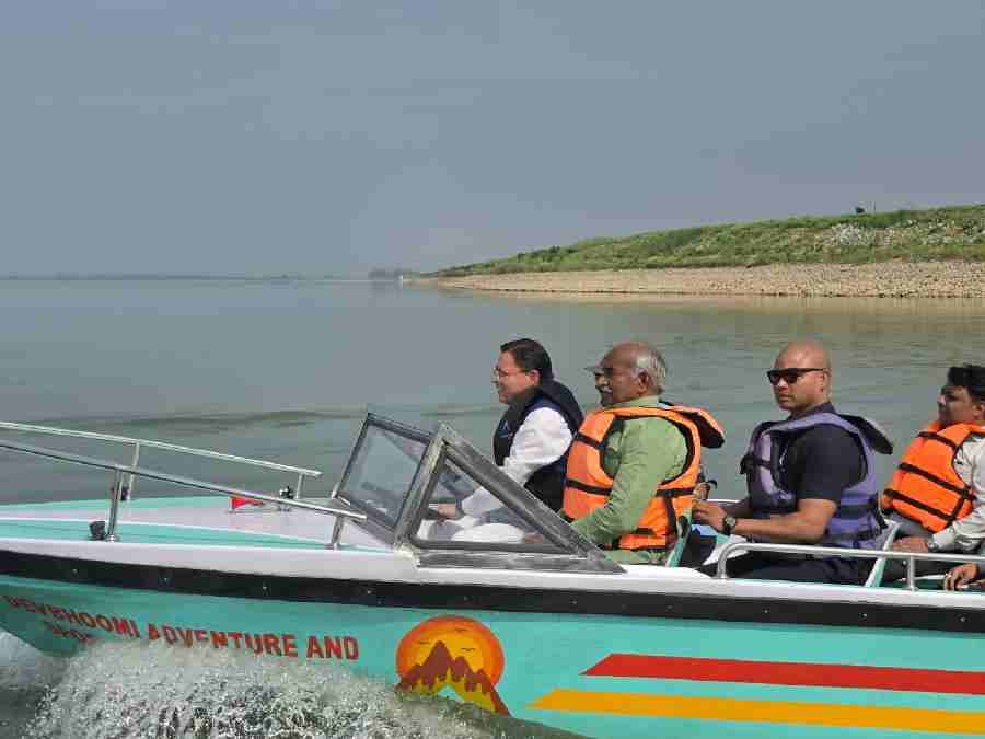 मुख्यमंत्री धामी ने गदरपुर में अंतर्राष्ट्रीय क्याकिंग एवं कैनोइंग प्रतियोगिता की तैयारियों का लिया जायजा