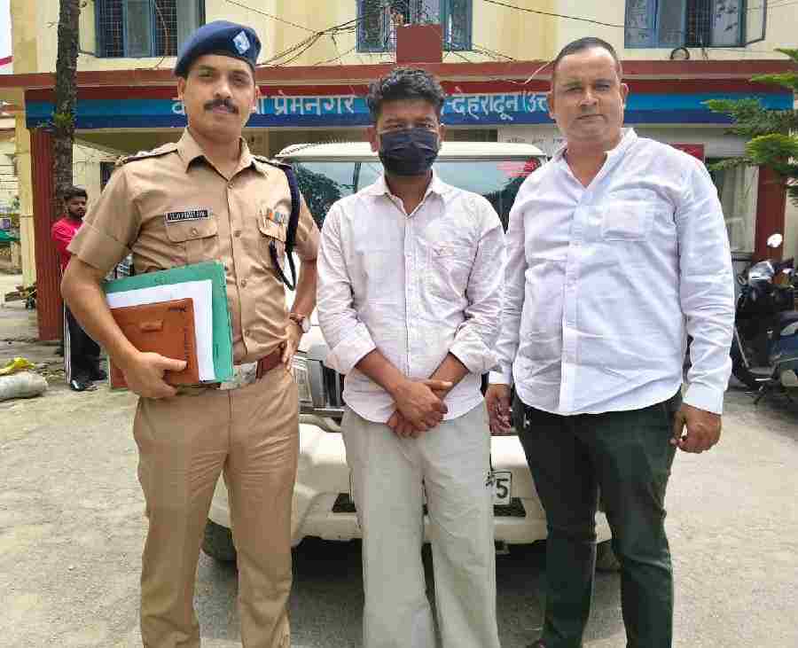 हत्या के प्रयास में वांछित 10 हजार के ईनामी अपराधी को दून पुलिस ने किया गिरफ्तार