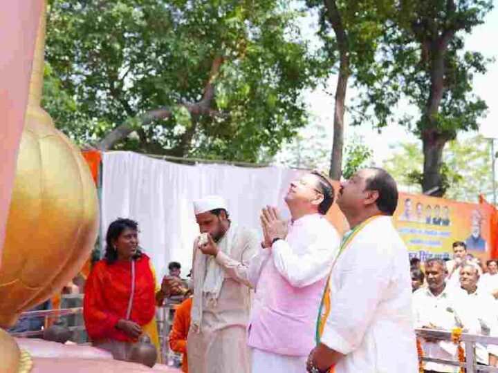 मुख्यमंत्री धामी ने भगवान भोलेनाथ एवं महाबली हनुमान जी की प्रतिमाओं का किया अनावरण