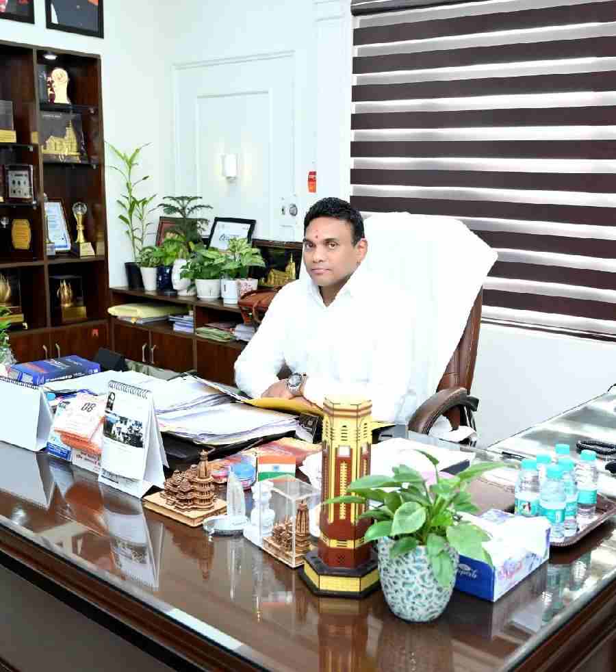 बागेश्वर में बनेगा आधुनिक राज्य अतिथि गृह, मुख्यमंत्री धामी की घोषणा को मिली रफ्तार, सचिव डॉ. आर. राजेश कुमार ने दिए समयबद्ध निर्माण के निर्देश, डीपीआर जल्द प्रस्तुत करने को कहा