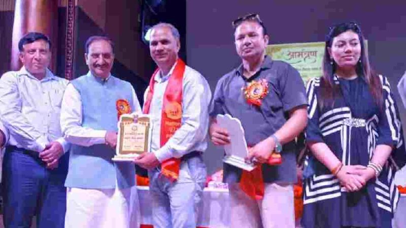 राष्ट्रीय गौरव सम्मान से सम्मानित हुए विशाल त्यागी, पूर्व मुख्यमंत्री एवं प्रख्यात शिक्षाविद् डॉ. रमेश पोखरियाल ‘निशंक’ ने किया सम्मान