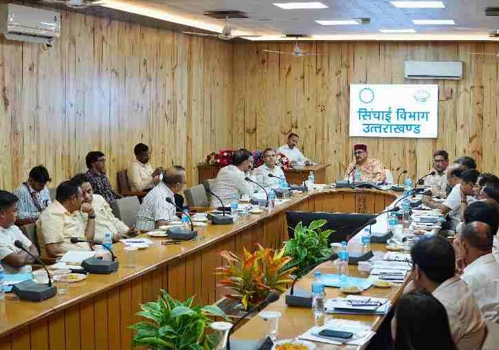 तैयारियों को लेकर लोनिवि एवं सिंचाई विभाग की समीक्षा बैठक में मंत्री ने दिये आवश्यक निर्देश,  मानसून सीजन को लेकर सजग रहें विभागीय अधिकारी: महाराज