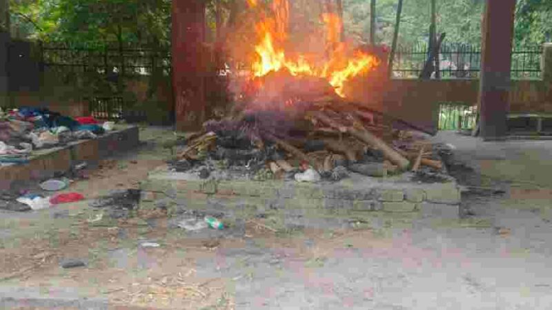 दून पुलिस ने निभाया मानवता का कर्तव्य, लावारिस शव का पूरे धार्मिेक विधि-विधान के साथ किया अन्तिम संस्कार