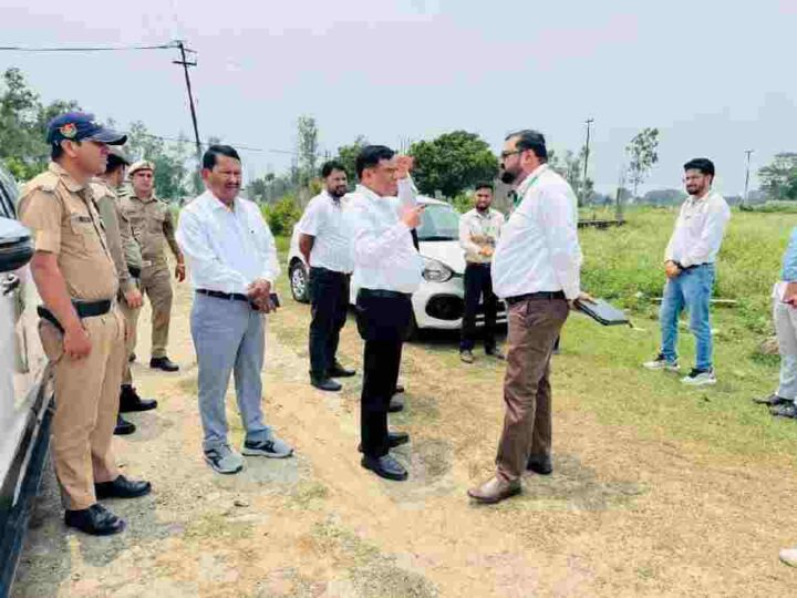 अवैध निर्माणकर्ताओं पर शिकंजा कसने मैदान में उतरे एमडीडीए उपाध्यक्ष बंशीधर तिवारी, पछवादून क्षेत्र का किया स्थलीय निरीक्षण, नियम विरुद्ध निर्माणों पर सख्त कार्रवाई के दिए निर्देश