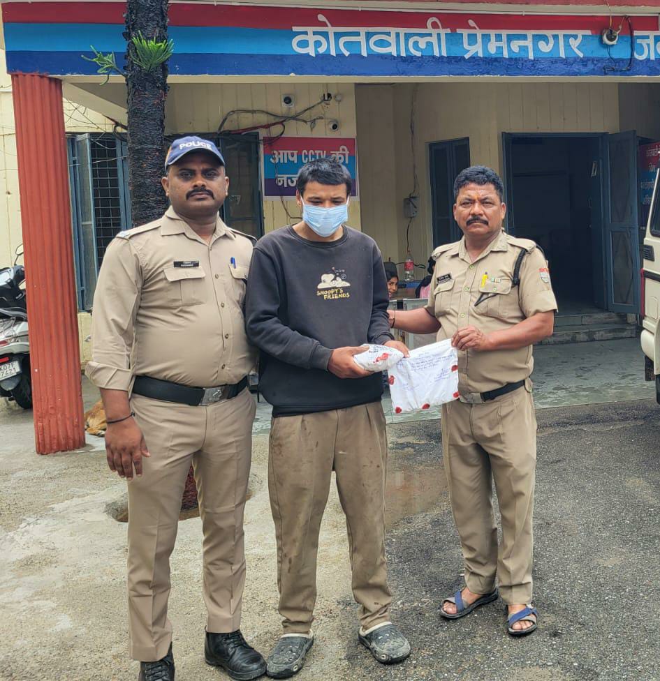 प्रेम नगर क्षेत्र में एटीएम तोडकर चोरी का प्रयास करने वाले अभियुक्त को पुलिस ने किया गिरफ्तार