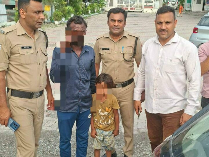 डोईवाला क्षेत्र से गुमशुदा 6 वर्षीय बालिका को 2 घंटे के अंदर दून पुलिस ने सकुशल बरामद कर किया परिजनों के सुपुर्द