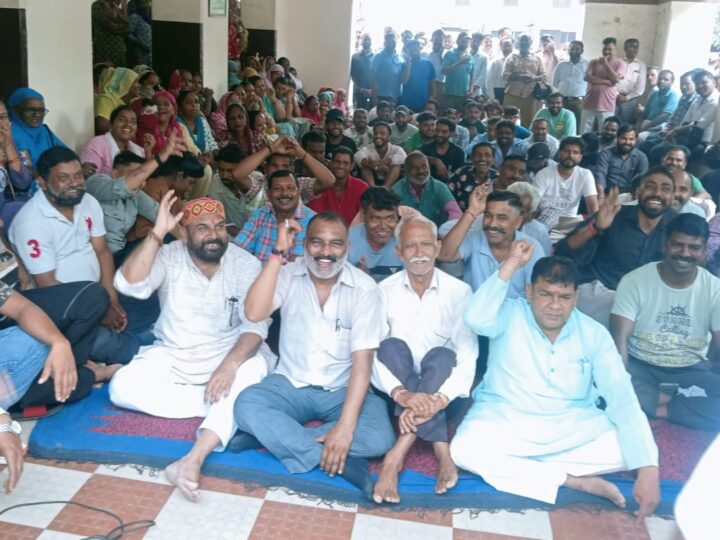 राष्ट्रीय सफाई कर्मचारी मजदूर यूनियन के तत्वाधान में सफाई कर्मचारियों का नगर निगम में धरना 10 वें दिन भी जारी