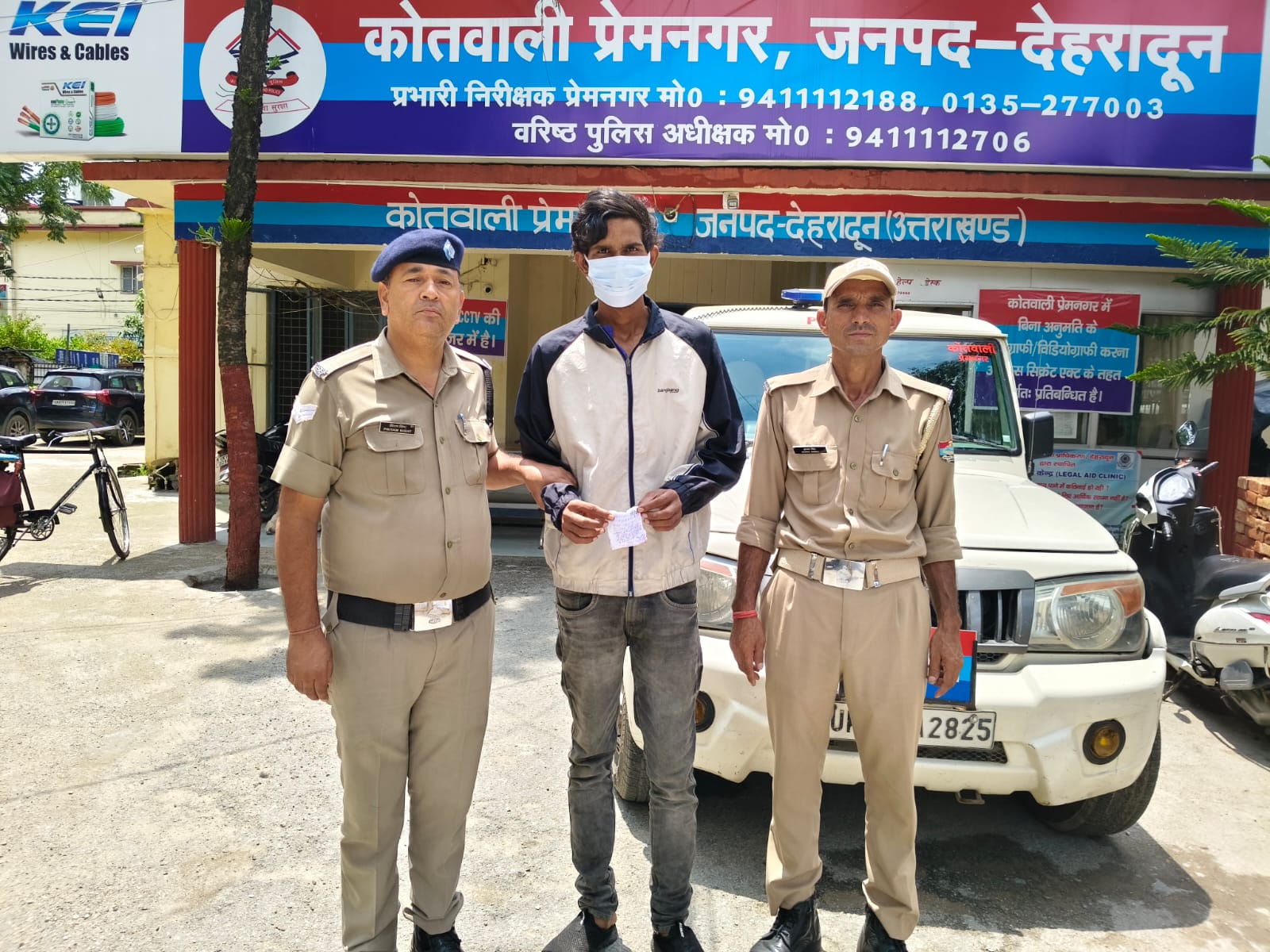 मादक पदार्थो की तस्करी में लिप्त 1 नशा तस्कर आया दून पुलिस की गिरफ्त में, अभियुक्त के कब्जे से 2 लाख रु० की अवैध स्मैक हुई बरामद